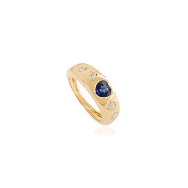 Solid 18k Gold Gypsy Set Heart Sapphire Diamond Dome Ring Size 7 For Sale - Image 4 of 13