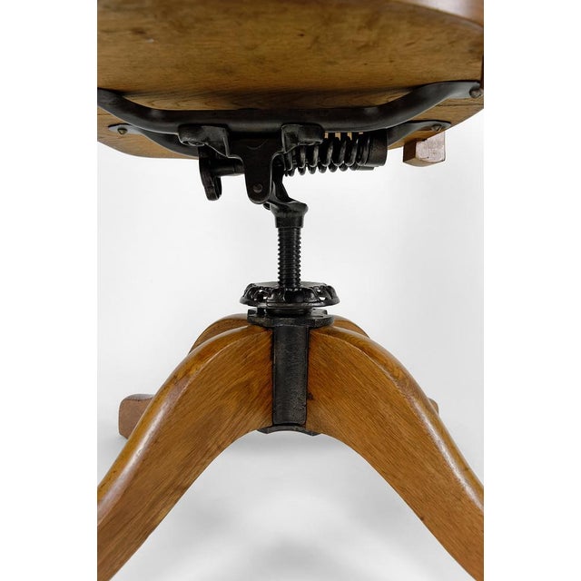 American Swivel Office Armchair in Oak with Leather Seat, 1900s For Sale - Image 12 of 18