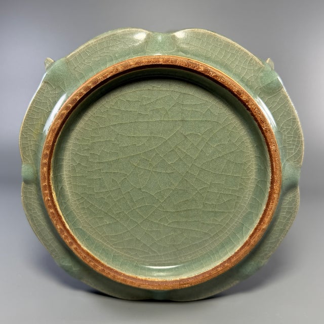 16th Century Antique Chinese Celadon Porcelain Archaic Gu‑Shape Vase For Sale - Image 5 of 5