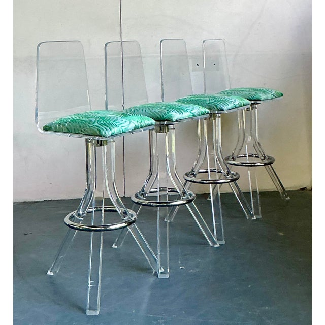Mid-Century Modern Vintage Regency Lucite Swivel Bar Stools - Set of 4 For Sale - Image 3 of 5