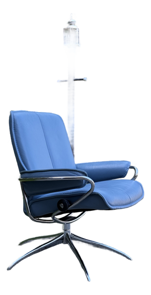 Ekornes Stressless City Low-Back Recliner Chair With Standard Base