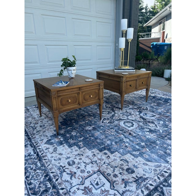 1950s 1950s MCM Pair of American of Martinsville End Tables With Burled Wood Pair For Sale - Image 5 of 15