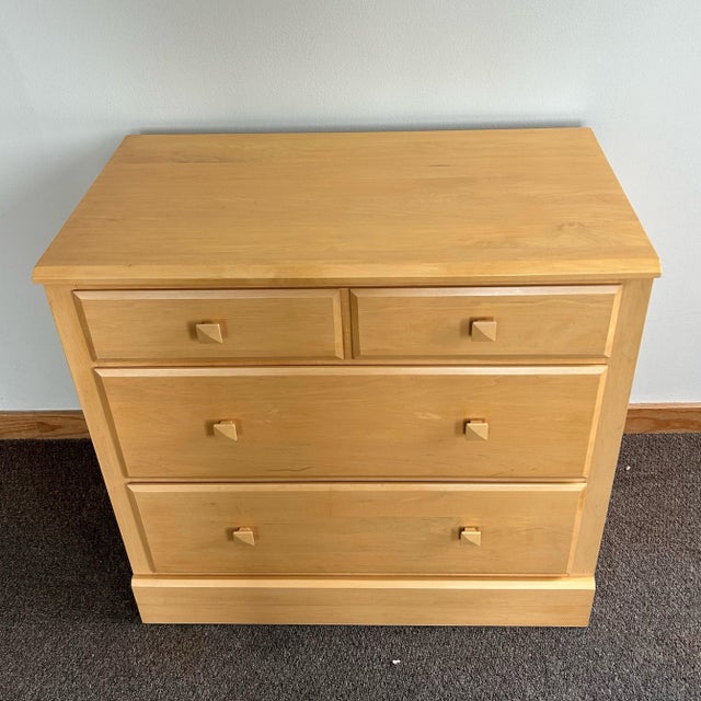 Ethan Allen Ethan Allen American Dimensions Maple 3dr. Bachelor’s Chest For Sale - Image 4 of 12