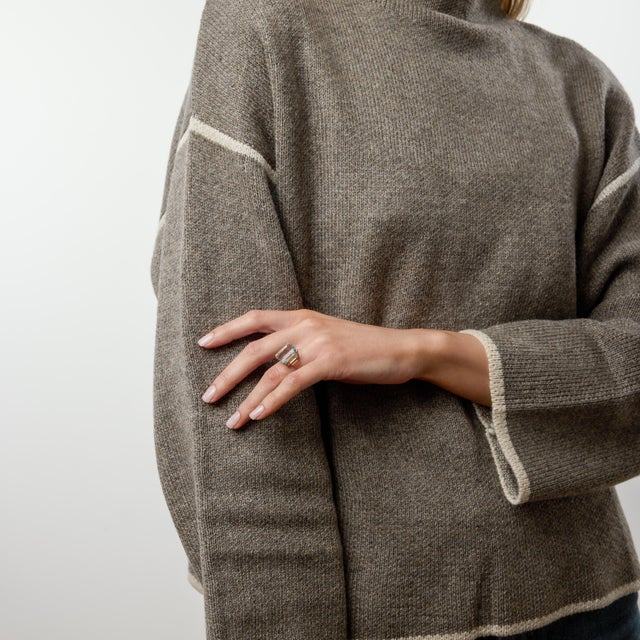 1950s 1950s Mid Century 13.74 Carat Aquamarine 18k Yellow Gold Ring, Size 8 For Sale - Image 5 of 6