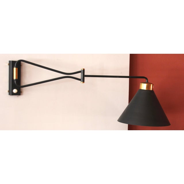 1950s Black and Gilt Articulated Wall Light by Rene Mathieu for Lunel, 1950s For Sale - Image 5 of 9