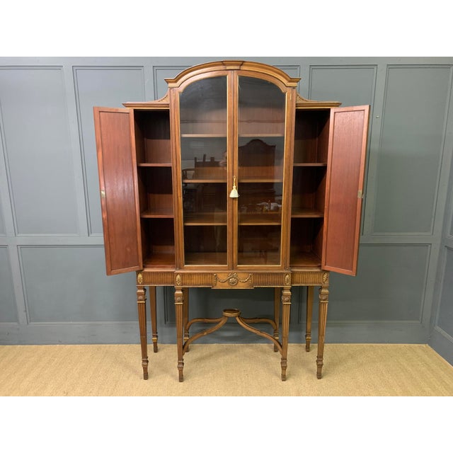 Neoclassical Display Cabinet from Waring & Gillow, 1910 For Sale - Image 14 of 18
