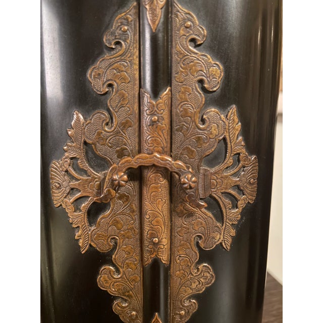 18th Century Japanese Edo Lacquered and Gilt Buddhist Zushi Shrine For Sale - Image 10 of 10