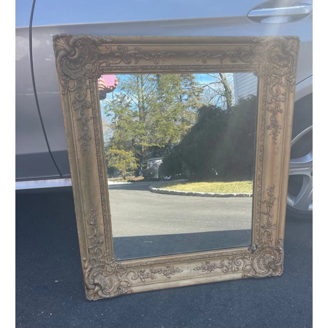 Late 20th Century Mirror in Vintage Gold Guilded Leaf For Sale In New York - Image 6 of 6