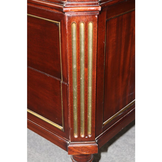 French Louis XVI Directoire Style Brass Mounted White Marble Top Commode For Sale - Image 13 of 17