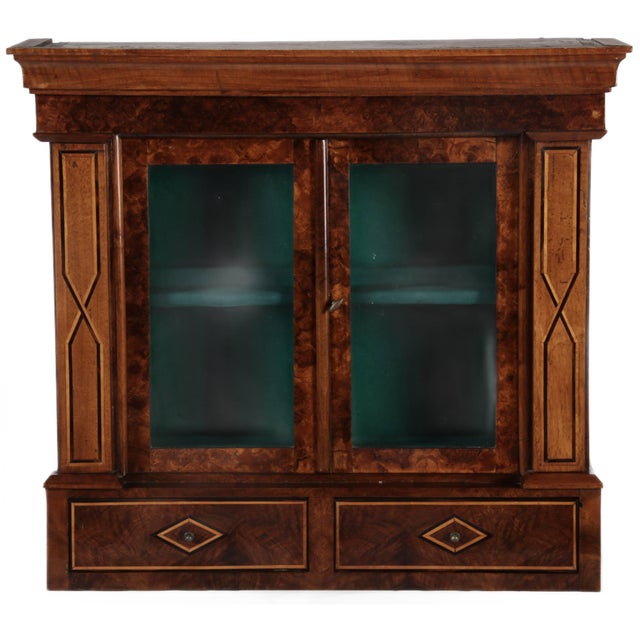 Small Antique Hanging Display Cabinet in Walnut, 1800, in Good conditions. Designed before 1890