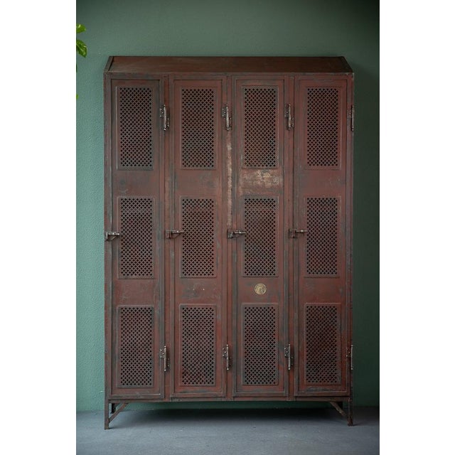 The inscriptions on these plaques reveal fascinating stories. This magnificent locker, located in a former rolling mill in...