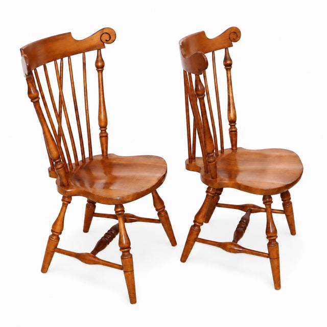 Ethan Allen 1970s Ethan Allen American Traditional Nutmeg Windsor Back Chairs- Set of 6 For Sale - Image 4 of 10