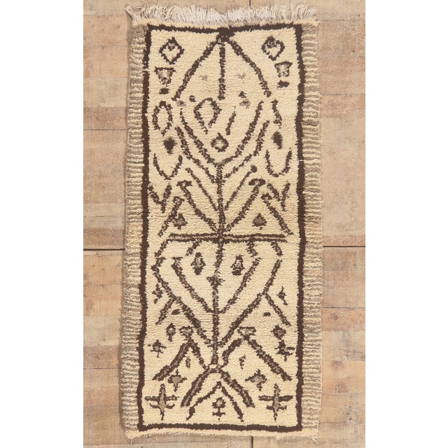 Vintage Azilal Moroccan Rug, 02'11 X 05'11 For Sale - Image 10 of 10