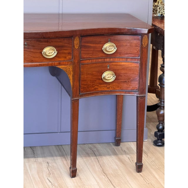 Late 18th Century English Mahogany Serpentine-Front Sideboard For Sale - Image 6 of 14