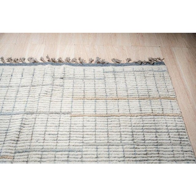 Contemporary 9x12 Ivory Hand-Knotted Wool Linear Gridwork Geometric Modern Carpet Rug For Sale - Image 3 of 9