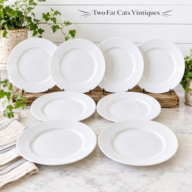 Expand your collection or host your next gathering in style with this beautiful, uniform set of eight (8) Pottery Barn...