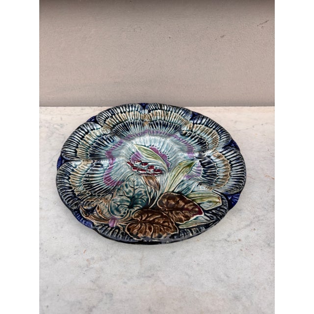 Rare 19th century Majolica blue oyster plate Wasmuel (Belgium) decorated with flowers.