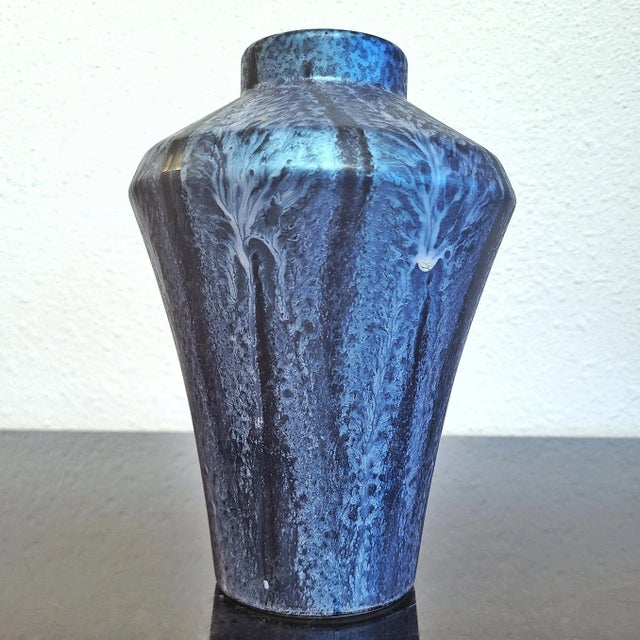 A West German flower vase with a beautiful silhouette and glaze from the KNÖDGEN KERAMIK factory (formerly Ilkra Edel...