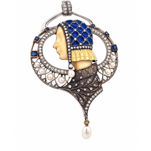 Ink Blue 1910s Masriera Art Nouveau Pendant Necklace in 18k Gold, Platinum & Diamonds For Sale - Image 8 of 8