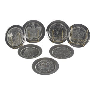 Early 20th Century Twelve-Piece French Lalique Commemorative Crystal Plate Set For Sale