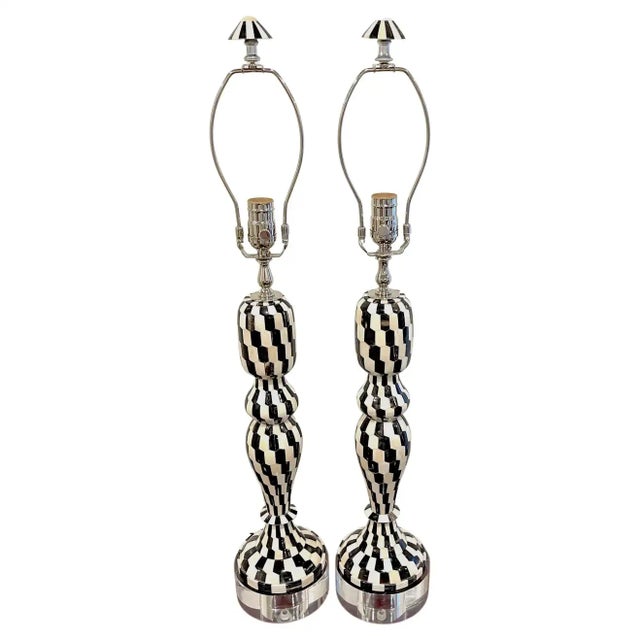 Late 20th Century Modern Chevron Pattern Black & White Tessellated Stone & Lucite Lamps - a Pair For Sale - Image 13 of 13
