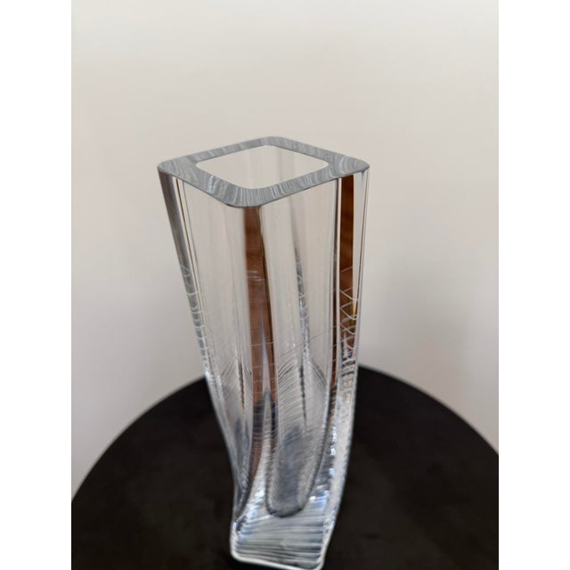 Glass Signed Hoya Japanese Crystal Twist Vase For Sale - Image 7 of 15