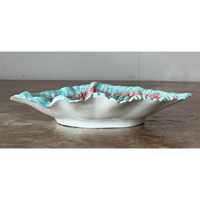 Early 20th Century Vintage Regency Majolica Leaf Plates - Set of 2 For Sale - Image 5 of 10