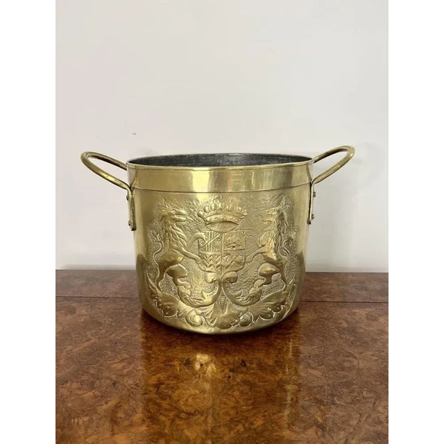 Late 19th Century Antique Victorian Circular Brass Coal Bucket, 1880s For Sale - Image 5 of 7