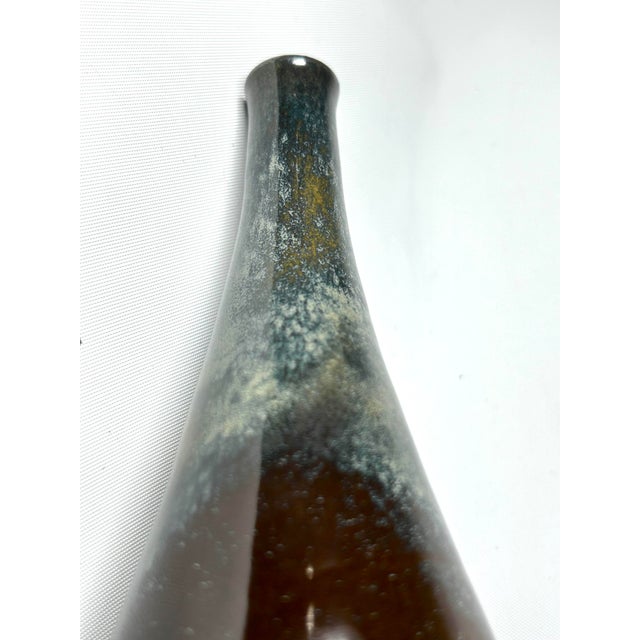 Brown Gertrud and Otto Natzler Tall Cylindrical Bottle, 1968 - 2 Pieces For Sale - Image 8 of 18