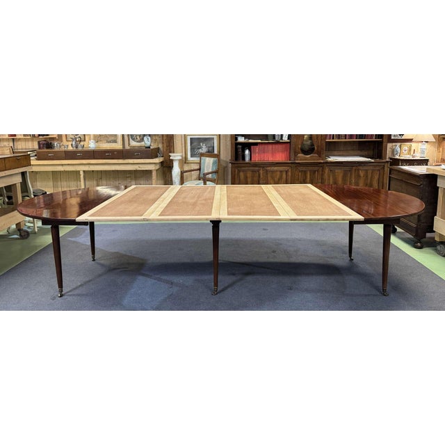 Louis XVI Dining Table in Cuban Mahogany with 5 Modern White Wood Extensions, 19th-Century For Sale - Image 17 of 18
