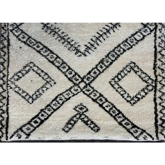 White Vintage Mid Century Moroccan Rug For Sale - Image 8 of 13