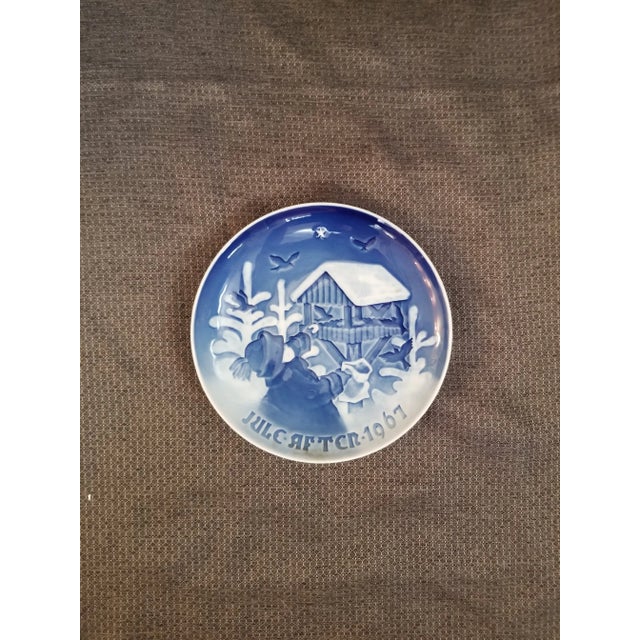 Traditional 1967 Vintage Bing and Grondahl Porcelain Christmas Plate For Sale - Image 3 of 3