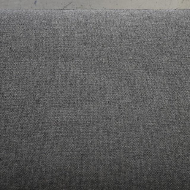 ML-90 Three-Seater Sofa in Hallingdal 130 Fabric by Illum Wikkelsø, 1960s For Sale - Image 9 of 17