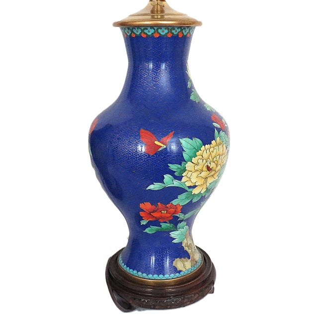 Late 20th Century Late 20th Century Chinese Cloisonne Table Lamps With Flowers & Butterfly in Cobalt Blue - a Pair For Sale - Image 5 of 10