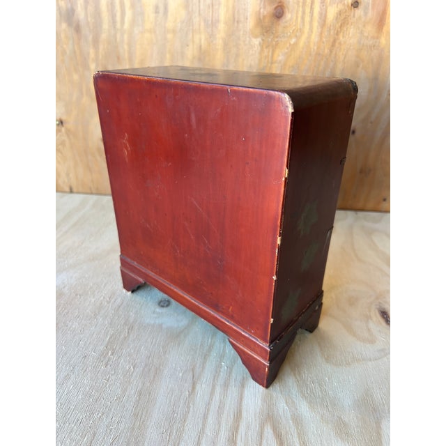 Antique Japanese Ox Blood Red Lacquer Jewelry Box With Gilt Crane & Cherry Blossom Motif For Sale - Image 4 of 7