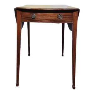 Late 19th Century English Victorian Mahogany Pembroke Table