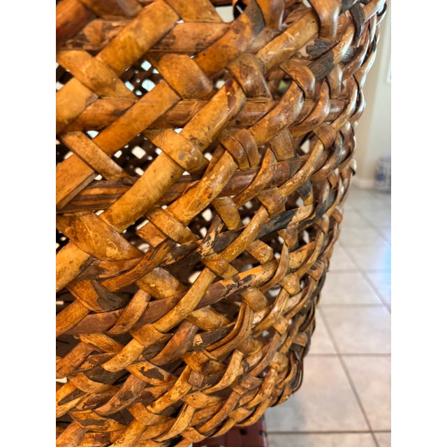Chinoiserie Vintage Oversized Tortoise Shell Burnt Bamboo Burl Floor Basket Planter For Sale - Image 3 of 10