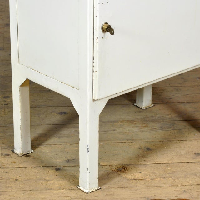 Metal Vintage Medicine Cabinet, 1970s For Sale - Image 7 of 11