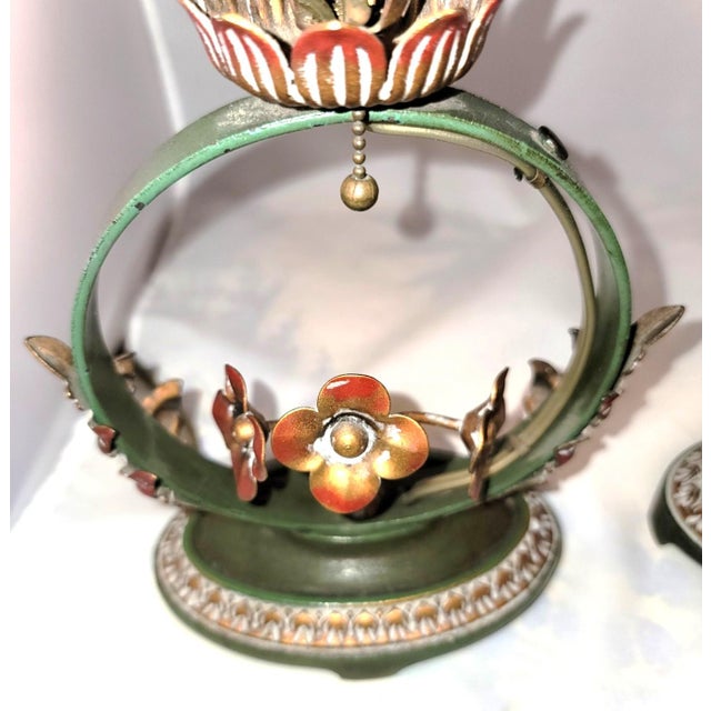 Very Rare Pair of 1920s Moe Bridges Art Nouveau Floral Design Boudoir Lamps For Sale In Dallas - Image 6 of 12