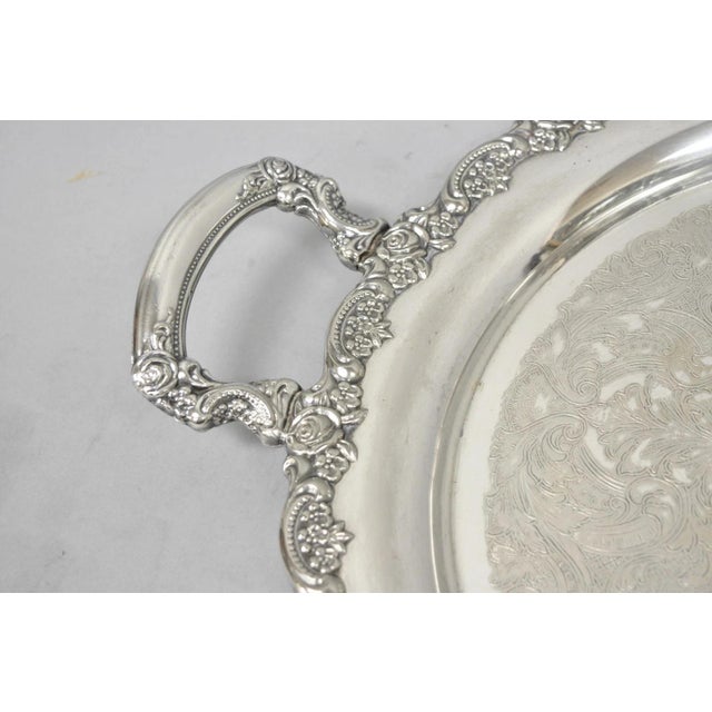 Mid 20th Century Vintage Oneida Victorian Round Silver Plated Serving Platter Tray W/ Handles For Sale - Image 5 of 14