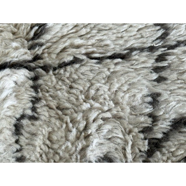 9ft X 12 Ft Moroccan/Beni Ourain–Style Area Rug For Sale - Image 10 of 12