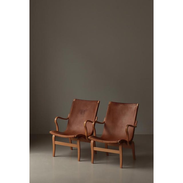 Bruno Mathsson Scandinavian Modern Eva Lounge Chairs in Saddle Leather by Bruno Mathsson for Dux, 1970s, Set of 2 For Sale - Image 4 of 18