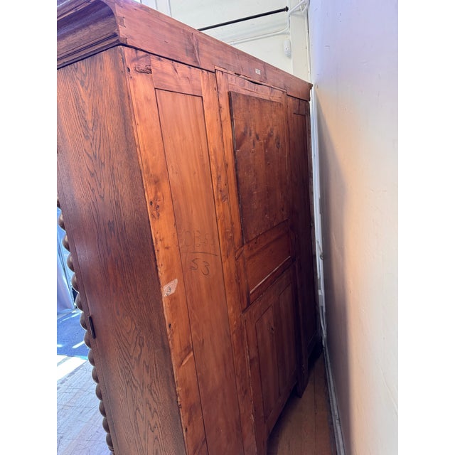 Late 19th Century French Henry II Style Oak Hunt Cabinet, 19th Century For Sale - Image 5 of 12