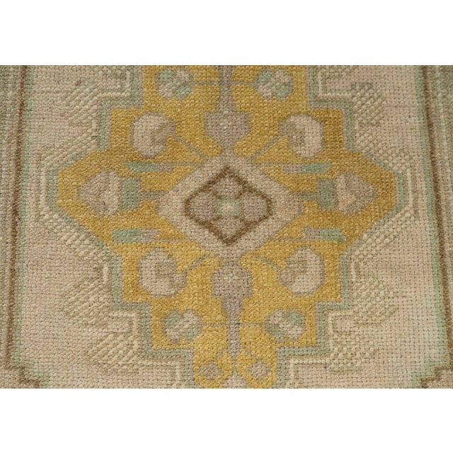 Turkish Mini Rug Oriental Hand Knotted Vintage Rug 1'9" x 2'9" #21027 For Sale - Image 4 of 8