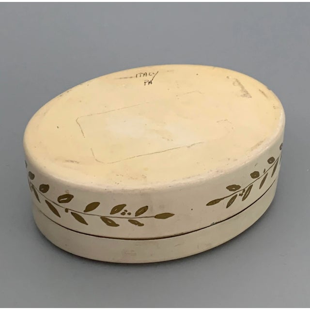 Late 19th Century Antique Italian Toleware Trinket Box | Circa 1890-1920 | Hand-Painted Hunting Motif For Sale - Image 5 of 11