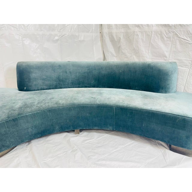 1980s Sculptural Curved Serpentine Sofa in the Manner of Vladimir Kagan For Sale - Image 14 of 18