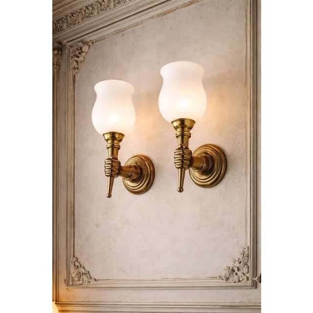 Wall-mounted fixture – professional installation recommended European Plug (up to 250V).The wiring of this item may be...