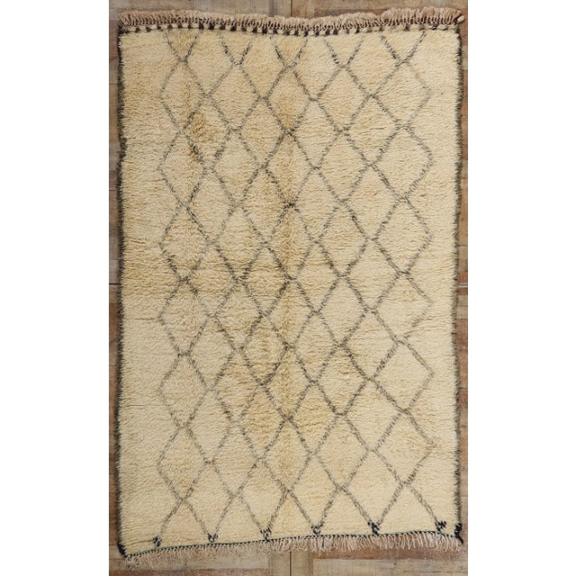 Vintage Moroccan Beni Ourain Rug - 05'02 X 07'10 For Sale - Image 9 of 9