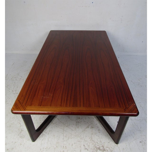 Mid-Century Modern Rosewood "X" Base Coffee Table For Sale - Image 9 of 12