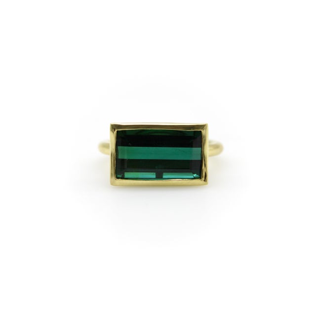 Modern 18k Gold Bezel Set Indicolite Tourmaline Ring, Size 7 For Sale - Image 3 of 12
